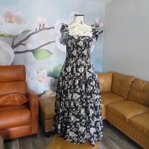 MOTF Allover Black & White Floral Print sleeveless ruffle dress Used once